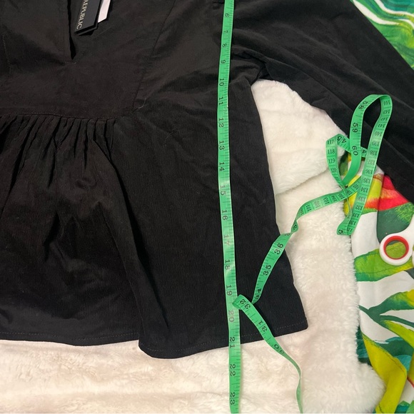 NWT $70 Banana Republic XS Relaxed Fit Corduroy Winter Minimalist Black Blouse - Picture 7 of 7